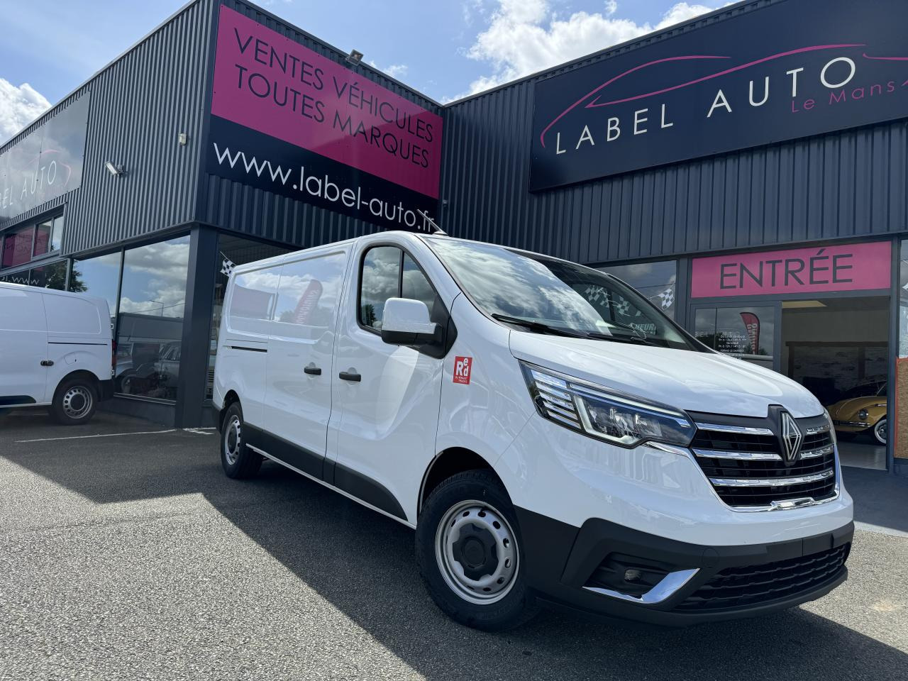 RENAULT Trafic L2H1 3000 Kg 2.0 Blue dCi - 170 2024 III FOURGON Fourgon Advance L2H1 PHASE 3 - Furgón: foto 3 RENAULT Trafic L2H1 3000 Kg 2.0 Blue dCi - 170 2024 III FOURGON Fourgon Advance L2H1 PHASE 3 - Furgón: foto 3