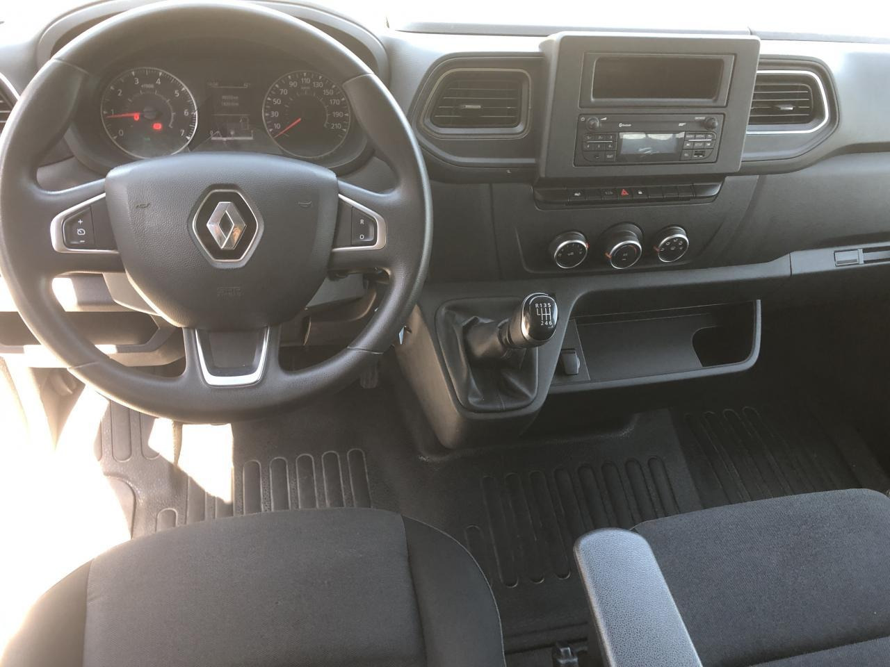 Renault Master F3300 L2H2 2.3 DCI 135CH CABINE APPROFONDIE CONFORT 7 PLACES - Furgoneta combi: foto 3 Renault Master F3300 L2H2 2.3 DCI 135CH CABINE APPROFONDIE CONFORT 7 PLACES - Furgoneta combi: foto 3