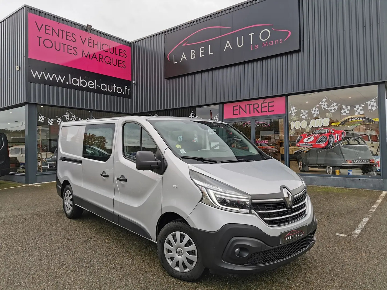 Renault Trafic L2H1 1200 2.0 DCI 145CH ENERGY CABINE APPROFONDIE CONFORT EDC E6 - Furgoneta combi: foto 1 Renault Trafic L2H1 1200 2.0 DCI 145CH ENERGY CABINE APPROFONDIE CONFORT EDC E6 - Furgoneta combi: foto 1