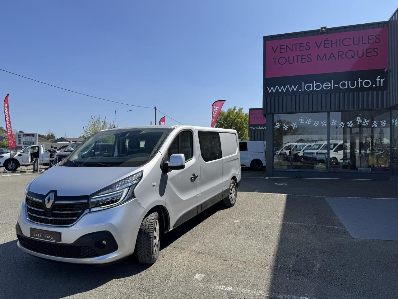 Renault Trafic L2H1 2.0 DCI 145CH CABINE APPROFONDIE 6 PLACES CONFORT EDC - Furgoneta combi: foto 4 Renault Trafic L2H1 2.0 DCI 145CH CABINE APPROFONDIE 6 PLACES CONFORT EDC - Furgoneta combi: foto 4