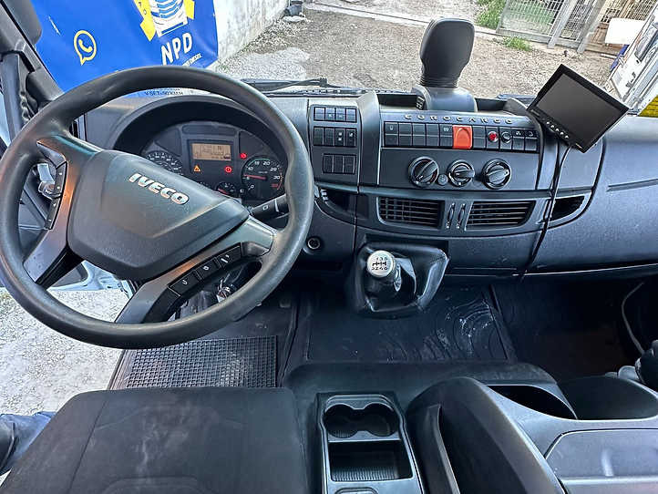 IVECO EUROCARGO 120E25 - Camión chasis: foto 5 IVECO EUROCARGO 120E25 - Camión chasis: foto 5