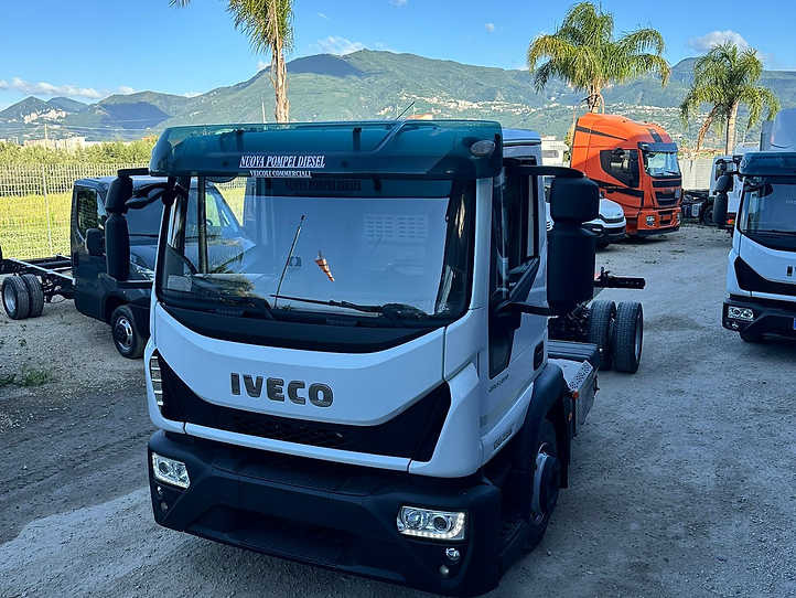 IVECO EUROCARGO 120E25 - Camión chasis: foto 3 IVECO EUROCARGO 120E25 - Camión chasis: foto 3