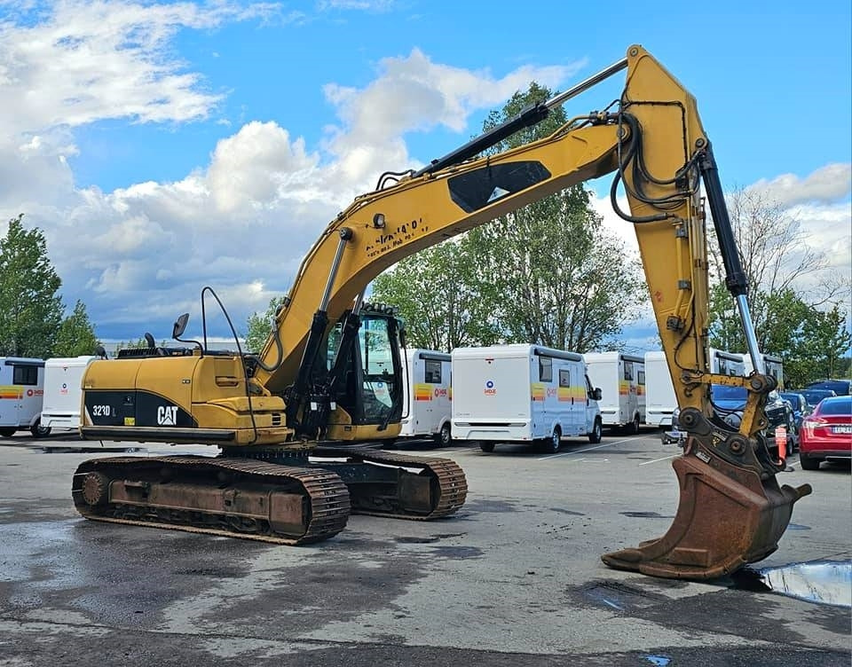 Excavadora de cadenas CAT 323 D L: foto 7 Excavadora de cadenas CAT 323 D L: foto 7