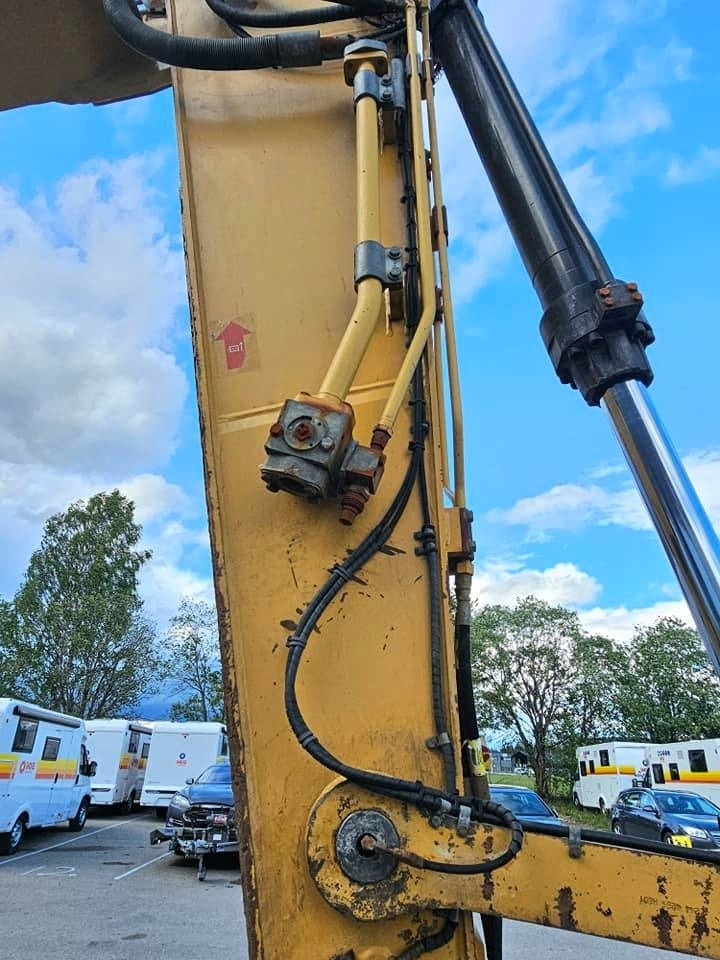 Excavadora de cadenas CAT 323 D L: foto 35 Excavadora de cadenas CAT 323 D L: foto 35