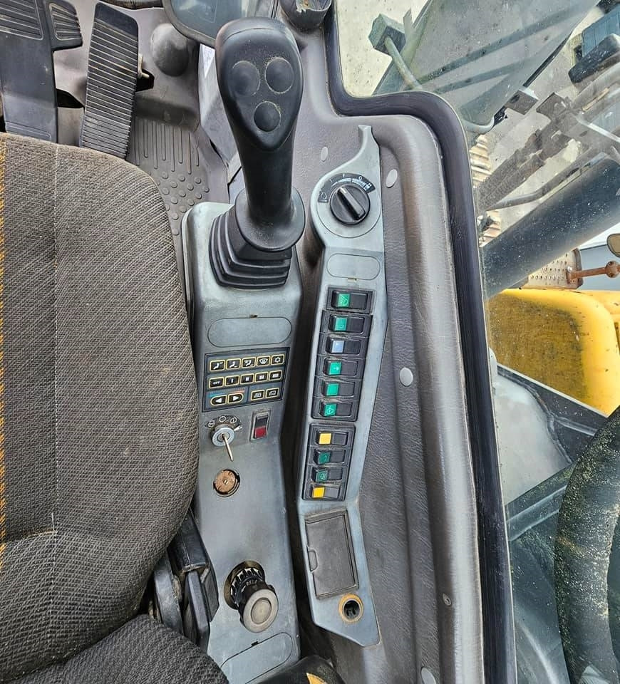 Excavadora de cadenas Volvo EC 240 LC: foto 31