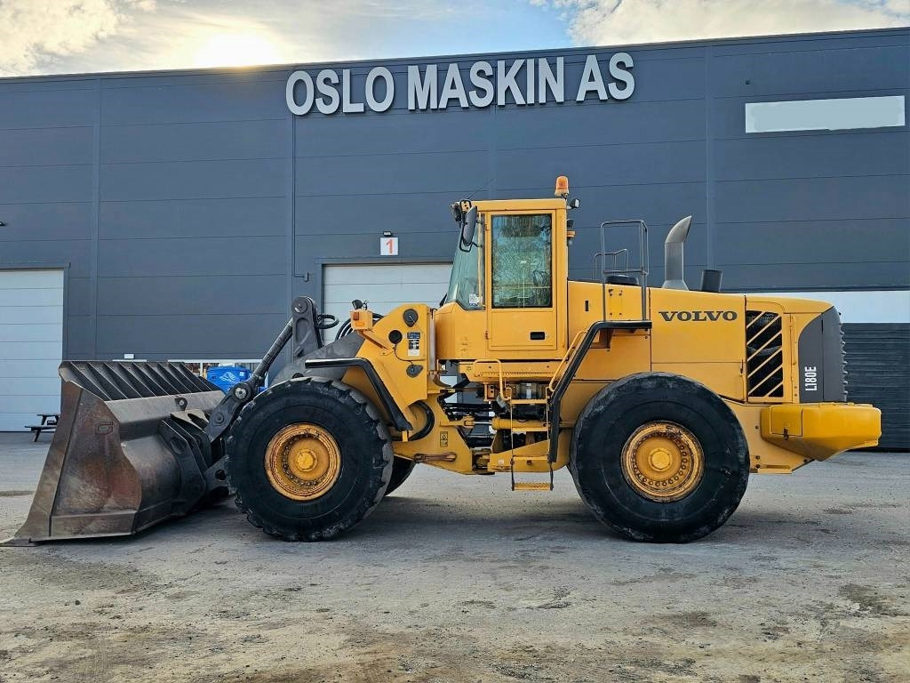 Volvo L 180 E - Cargadora de ruedas: foto 3 Volvo L 180 E - Cargadora de ruedas: foto 3