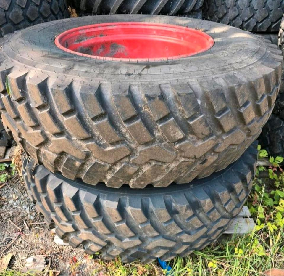 4x Nokian TRI 2 2x 440/80R28 2x 480/80R30 Fendt Xylon GT Vario - Rueda completa: foto 1 4x Nokian TRI 2 2x 440/80R28 2x 480/80R30 Fendt Xylon GT Vario - Rueda completa: foto 1