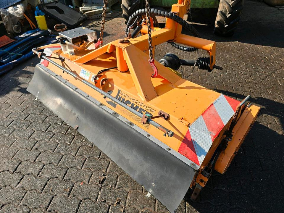 Dücker HDK 160 Kehrmaschine Straßenkehrmaschine Kehrbesen für Multicar Tremo Iseki Kubota - Barredora cucharón: foto 5 Dücker HDK 160 Kehrmaschine Straßenkehrmaschine Kehrbesen für Multicar Tremo Iseki Kubota - Barredora cucharón: foto 5