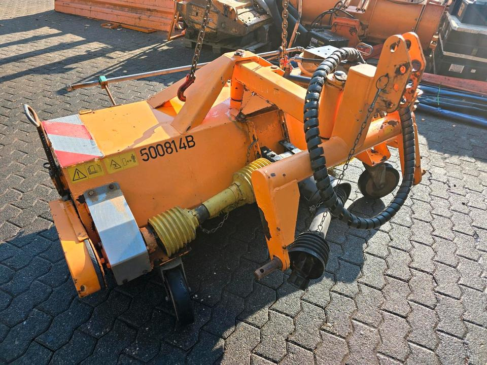Dücker HDK 160 Kehrmaschine Straßenkehrmaschine Kehrbesen für Multicar Tremo Iseki Kubota - Barredora cucharón: foto 3 Dücker HDK 160 Kehrmaschine Straßenkehrmaschine Kehrbesen für Multicar Tremo Iseki Kubota - Barredora cucharón: foto 3