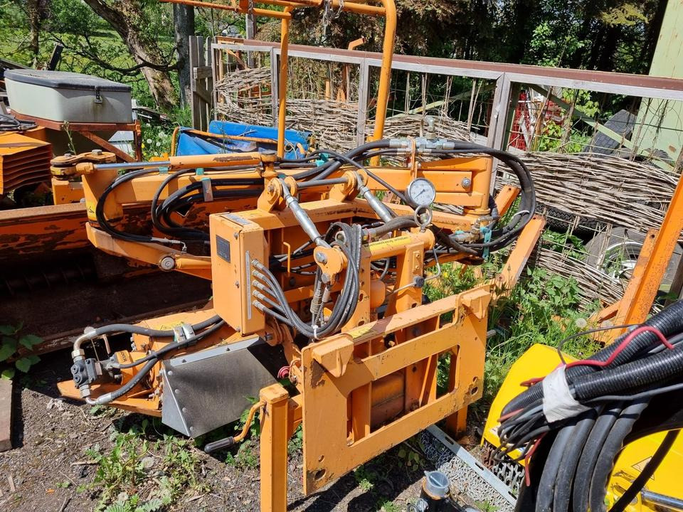 Dücker MGK 13 Randstreifenmäher Randstreifenmähgerät Böschungsmulcher Böschungsmäher Seitenmulcher Mähausleger für Ladog Unimog u300 300 400 500 327 323 530 405 - Desbrozadora de brazo: foto 1 Dücker MGK 13 Randstreifenmäher Randstreifenmähgerät Böschungsmulcher Böschungsmäher Seitenmulcher Mähausleger für Ladog Unimog u300 300 400 500 327 323 530 405 - Desbrozadora de brazo: foto 1