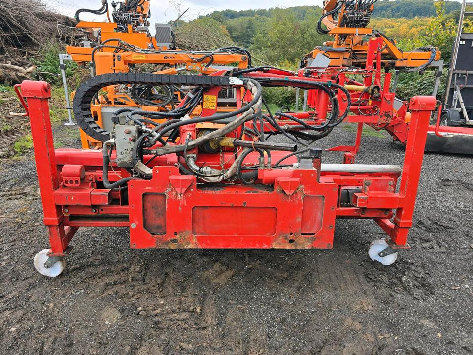 Dücker RSM 13 Randstreifenmäher Böschungsmäher Böschungsmulcher Bankettmäher für Unimog 405 UGE UGN - Desbrozadora lateral: foto 1 Dücker RSM 13 Randstreifenmäher Böschungsmäher Böschungsmulcher Bankettmäher für Unimog 405 UGE UGN - Desbrozadora lateral: foto 1