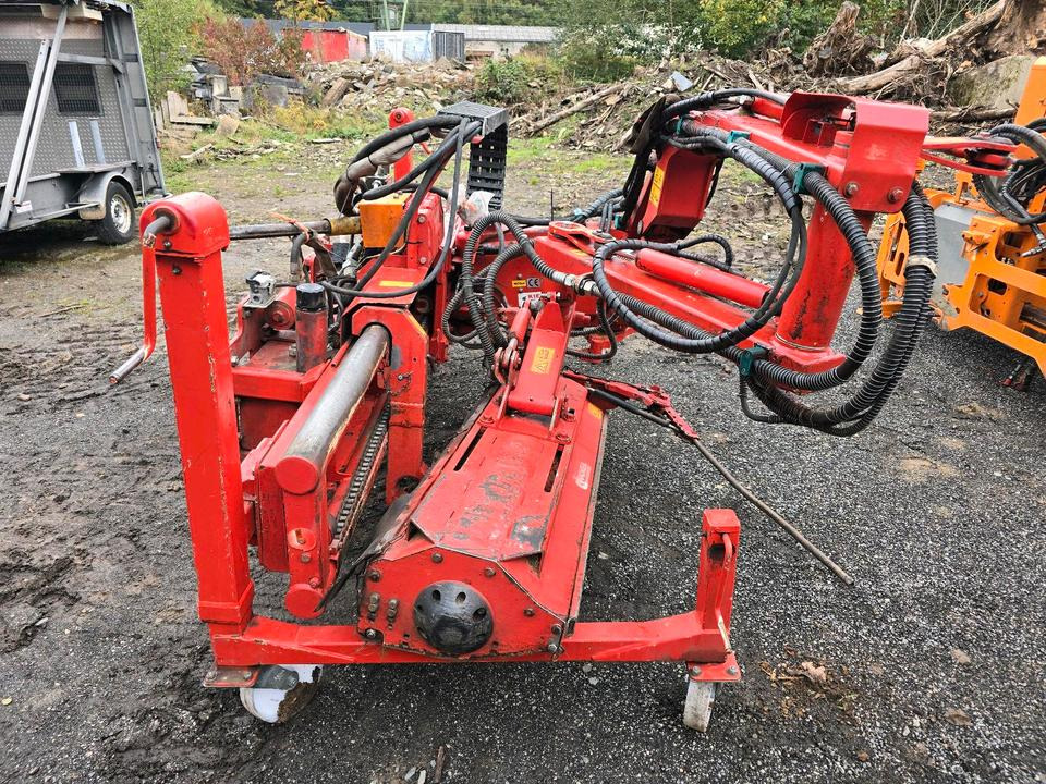 Dücker RSM 13 Randstreifenmäher Böschungsmäher Böschungsmulcher Bankettmäher für Unimog 405 UGE UGN - Desbrozadora lateral: foto 4 Dücker RSM 13 Randstreifenmäher Böschungsmäher Böschungsmulcher Bankettmäher für Unimog 405 UGE UGN - Desbrozadora lateral: foto 4