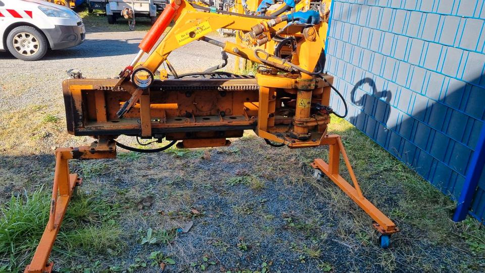 Dücker UNA Mähausleger 100 Böschungsmulcher Böschungsmäher Seitenmulcher Multicar Ladog Bucher Unimog - Desbrozadora de brazo: foto 4 Dücker UNA Mähausleger 100 Böschungsmulcher Böschungsmäher Seitenmulcher Multicar Ladog Bucher Unimog - Desbrozadora de brazo: foto 4