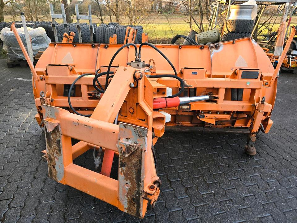 Kahlbacher Vampir 2.8m. Schneeschieber Schneeschild Winterdienst Räumschild Schneepflug passend für Traktor Unimog 405 UGE UGN Fronthydraulik - Cuchilla quitanieves: foto 2 Kahlbacher Vampir 2.8m. Schneeschieber Schneeschild Winterdienst Räumschild Schneepflug passend für Traktor Unimog 405 UGE UGN Fronthydraulik - Cuchilla quitanieves: foto 2