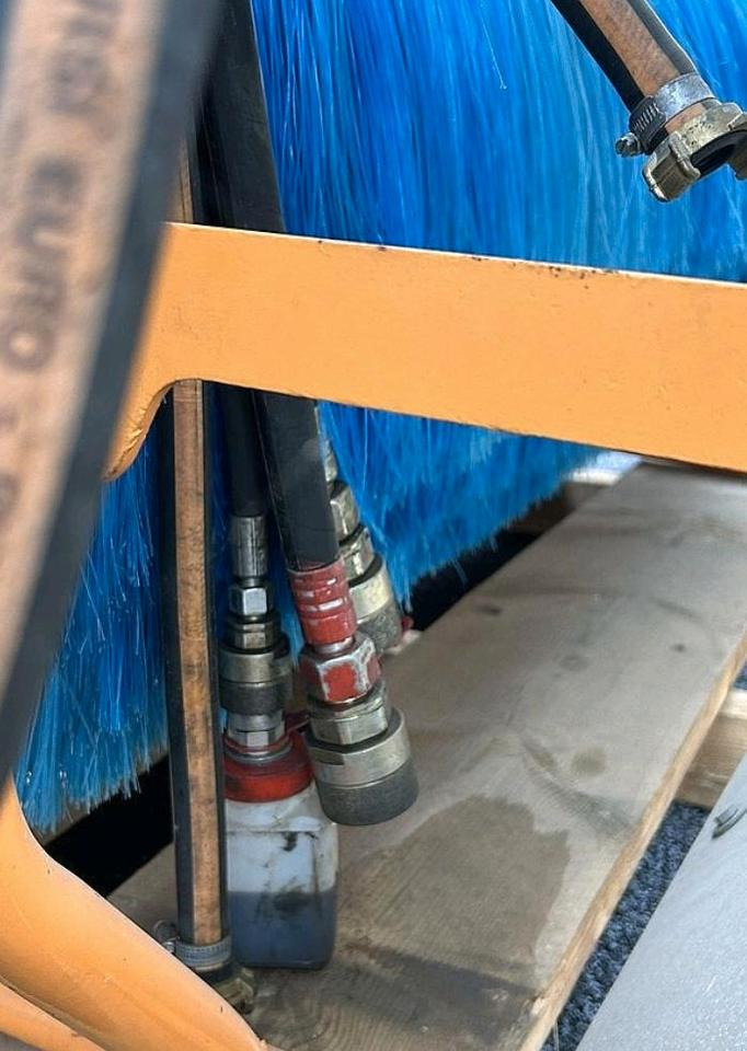 Mulag FWB 1600 Fläschenwaschbürste Tunnelwaschbürste Mähausleger Böschungsmäher Böschungsmulcher FME MKM FMK Dücker DUA UNA 500 600 700 MHU 800 - Barredora cucharón: foto 5 Mulag FWB 1600 Fläschenwaschbürste Tunnelwaschbürste Mähausleger Böschungsmäher Böschungsmulcher FME MKM FMK Dücker DUA UNA 500 600 700 MHU 800 - Barredora cucharón: foto 5