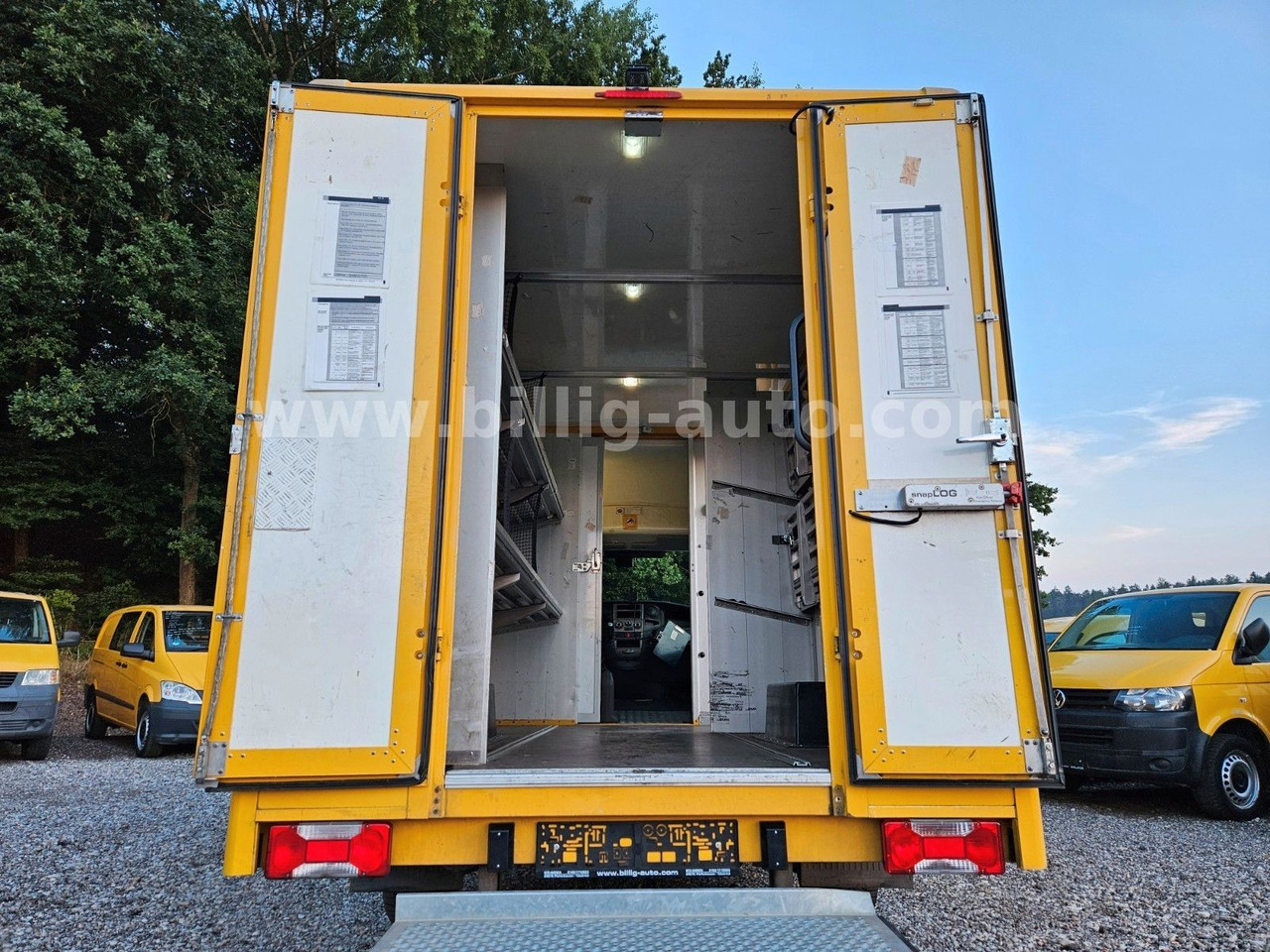 Furgoneta caja cerrada Iveco Daily Koffer * KURZE VERSION * Automatik * EU5: foto 6