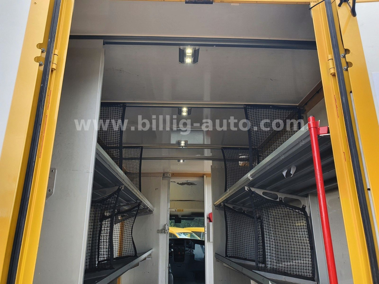 Iveco Daily Koffer Kasten Integralkoffer Automatik - Furgoneta caja cerrada: foto 3 Iveco Daily Koffer Kasten Integralkoffer Automatik - Furgoneta caja cerrada: foto 3