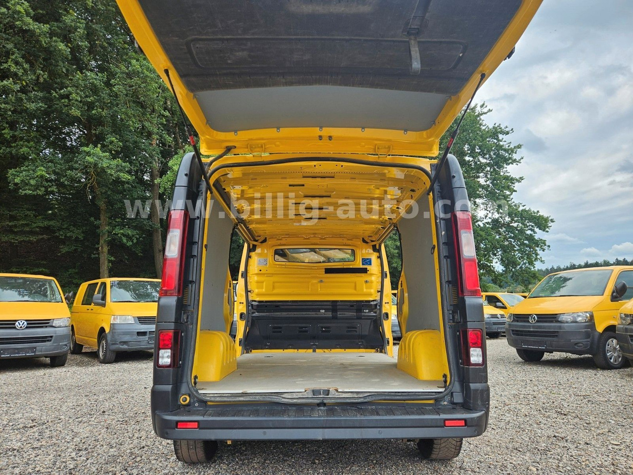 Renault Trafic L2H1 MAXI LANG 2xSCHIEBETÜR LED Kamera E6 - Furgoneta pequeña: foto 3 Renault Trafic L2H1 MAXI LANG 2xSCHIEBETÜR LED Kamera E6 - Furgoneta pequeña: foto 3