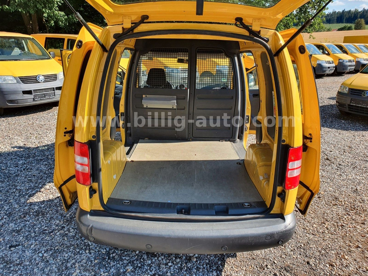 Volkswagen Caddy 2.0 TDI* EURO5*1.Hand*S-heft*2xSchiebetüre - Furgoneta de pasajeros: foto 5 Volkswagen Caddy 2.0 TDI* EURO5*1.Hand*S-heft*2xSchiebetüre - Furgoneta de pasajeros: foto 5