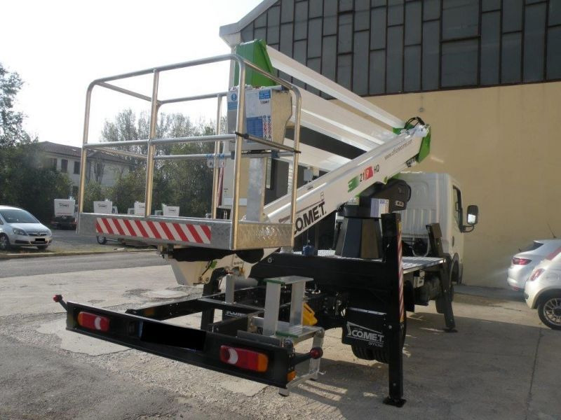 Comet 21/2/9 HQ - 21 m zamontowany na Renault Maxity 130 DTI - Camión con plataforma elevadora: foto 3 Comet 21/2/9 HQ - 21 m zamontowany na Renault Maxity 130 DTI - Camión con plataforma elevadora: foto 3