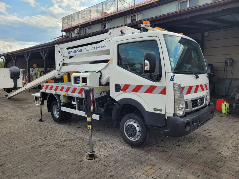 Nissan Cabstar NT400 podnośnik koszowy 20 m Oil&Steel Snake 2010 Plus bucket truck boom lift - Camión con plataforma elevadora: foto 1 Nissan Cabstar NT400 podnośnik koszowy 20 m Oil&Steel Snake 2010 Plus bucket truck boom lift - Camión con plataforma elevadora: foto 1