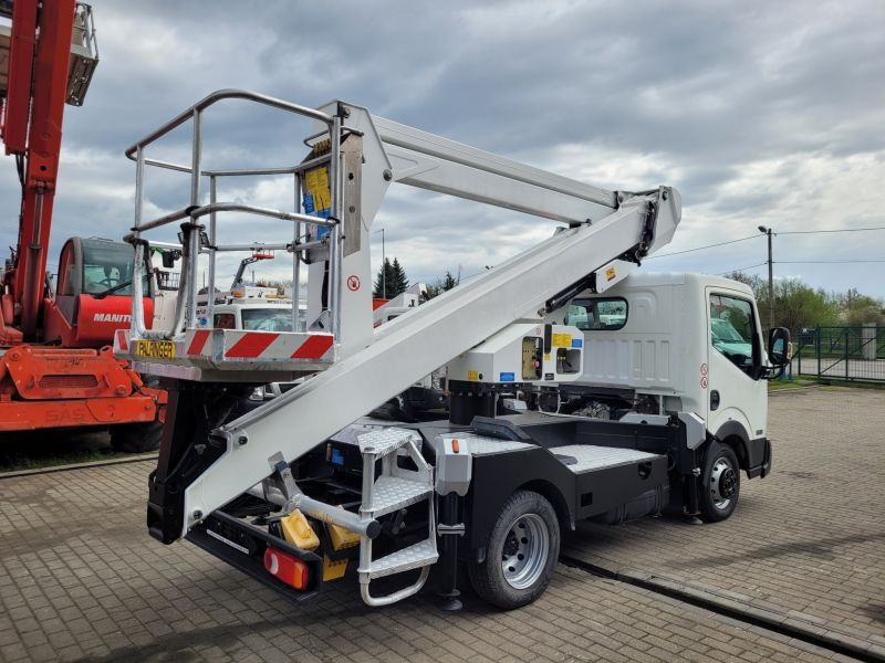 Nissan Cabstar NT400 podnośnik koszowy Palfinger P200 AXE boom lift bucket truck - Camión con plataforma elevadora: foto 5 Nissan Cabstar NT400 podnośnik koszowy Palfinger P200 AXE boom lift bucket truck - Camión con plataforma elevadora: foto 5