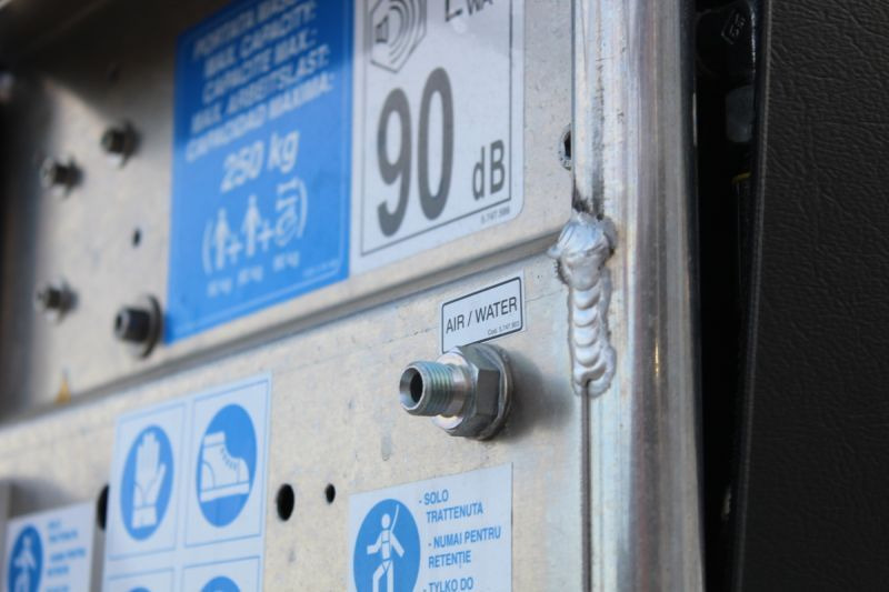 Camión con plataforma elevadora nuevo nowy Oil&Steel Snake 2010 H Plus zamontowany na Iveco Daily 35-140: foto 14 Camión con plataforma elevadora nuevo nowy Oil&Steel Snake 2010 H Plus zamontowany na Iveco Daily 35-140: foto 14