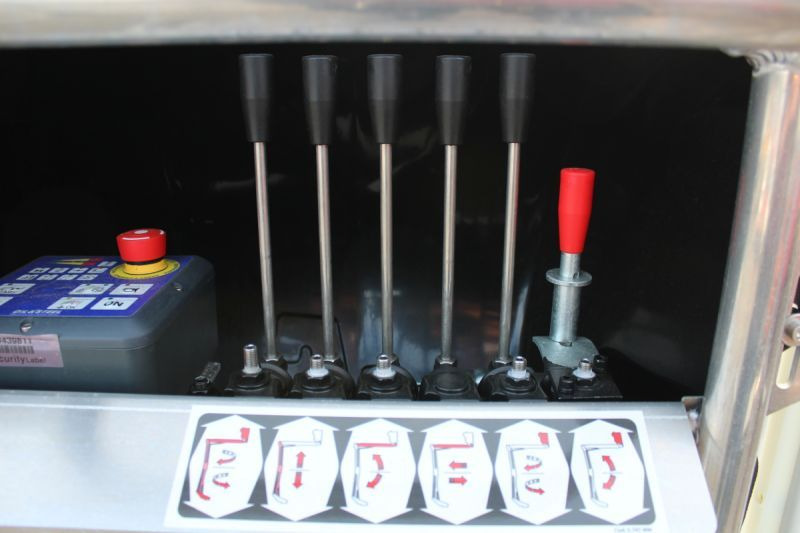 Camión con plataforma elevadora nuevo nowy Oil&Steel Snake 2010 H Plus zamontowany na Iveco Daily 35-140: foto 13 Camión con plataforma elevadora nuevo nowy Oil&Steel Snake 2010 H Plus zamontowany na Iveco Daily 35-140: foto 13