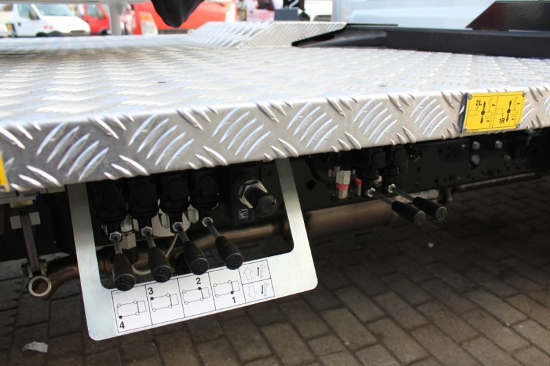 Camión con plataforma elevadora nuevo nowy Oil&Steel Snake 2010 H Plus zamontowany na Iveco Daily 35-140: foto 11 Camión con plataforma elevadora nuevo nowy Oil&Steel Snake 2010 H Plus zamontowany na Iveco Daily 35-140: foto 11