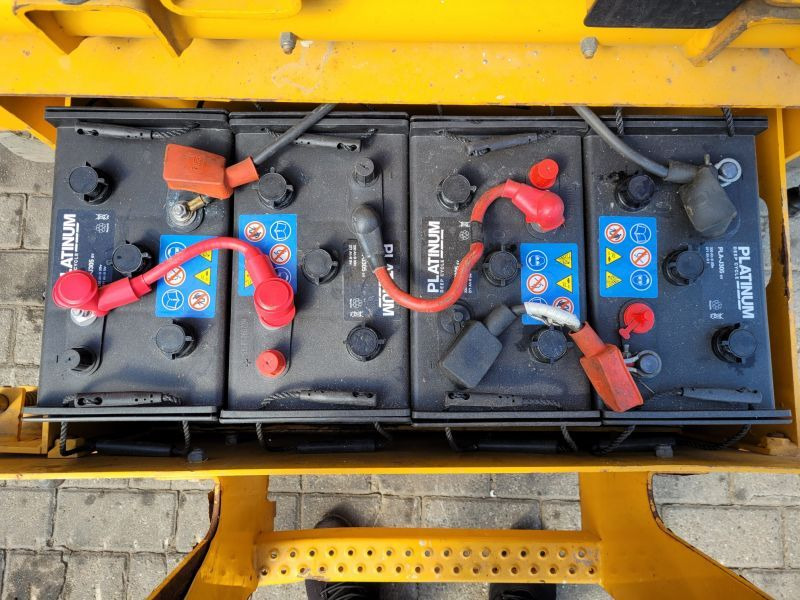 Leasing de  podnośnik nożycowy elektryczny 14 m Haulotte Compact 14 podnośnik nożycowy elektryczny 14 m Haulotte Compact 14: foto 7