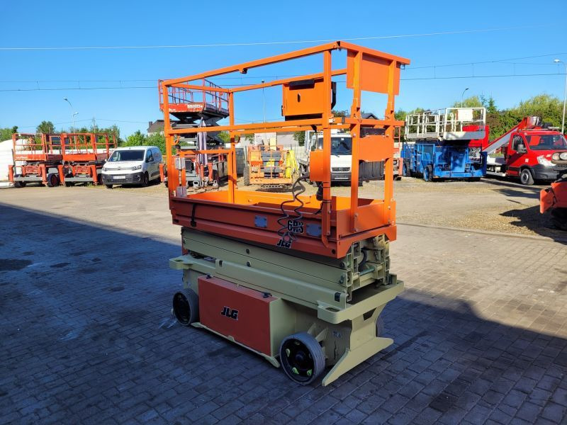Podnośnik nożycowy elektryczny 8 m JLG 6RS - Plataforma de tijeras: foto 2 Podnośnik nożycowy elektryczny 8 m JLG 6RS - Plataforma de tijeras: foto 2