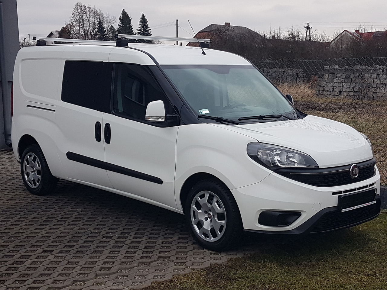 FIAT FIAT DOBLO DŁUGI 1,6 16V DIESEL EURO-6CH MULTIJET DOBLO DŁUGI 1,6 16V DIESEL EURO-6CH MULTIJET 105 KM 6-BIEGÓW MANUAL MAXI WERSJA 5 – OSÓB - Furgoneta, Furgoneta combi: foto 1 FIAT FIAT DOBLO DŁUGI 1,6 16V DIESEL EURO-6CH MULTIJET DOBLO DŁUGI 1,6 16V DIESEL EURO-6CH MULTIJET 105 KM 6-BIEGÓW MANUAL MAXI WERSJA 5 – OSÓB - Furgoneta, Furgoneta combi: foto 1