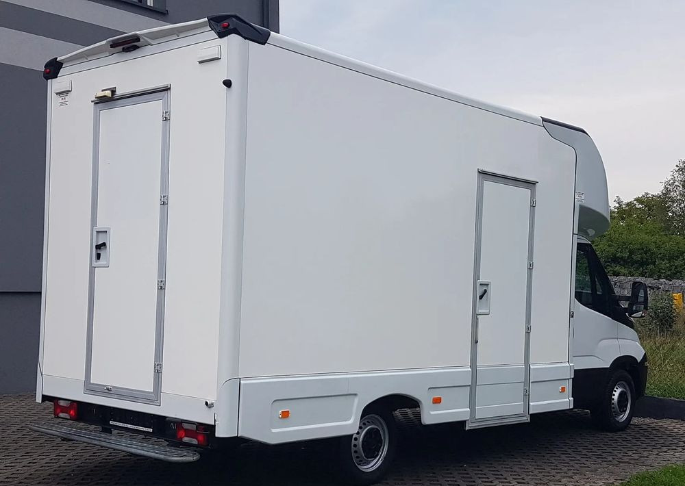 Iveco DAILY KONTENER NISKOPODŁOGOWY 4,31x2,24x2,43 FOODTRUCK SKLEP KAMPER KLIMA BAR KONIOWÓZ - Furgoneta caja cerrada: foto 4 Iveco DAILY KONTENER NISKOPODŁOGOWY 4,31x2,24x2,43 FOODTRUCK SKLEP KAMPER KLIMA BAR KONIOWÓZ - Furgoneta caja cerrada: foto 4