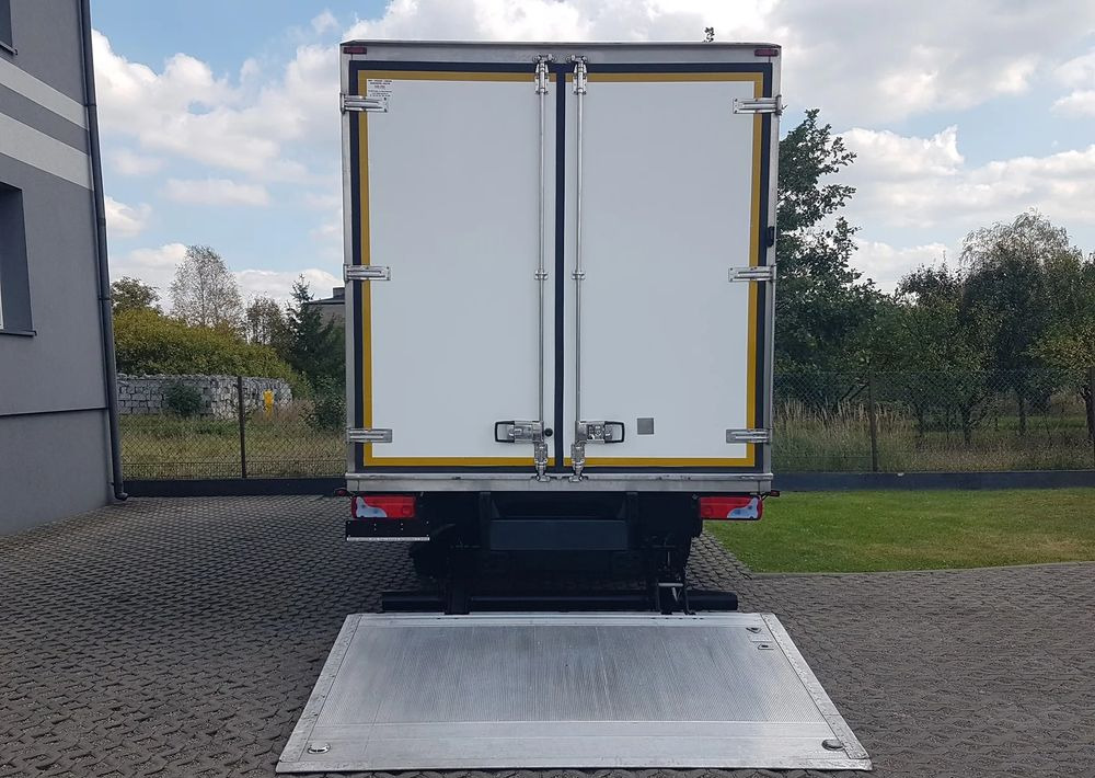 MAN 12.190 TGL WINDA CHŁODNIA 15EP 6,20x2,45x2,39 AGREGAT DMC 11990 KG - Camión frigorífico: foto 5 MAN 12.190 TGL WINDA CHŁODNIA 15EP 6,20x2,45x2,39 AGREGAT DMC 11990 KG - Camión frigorífico: foto 5