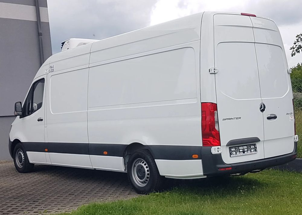 Mercedes-Benz SPRINTER MAXI CHŁODNIA AGREGAT GRZANIE IZOTERMA KLIMA ZASILANIE Z SILNIKA + ELEKTRYCZNE - Furgoneta frigorifica: foto 3 Mercedes-Benz SPRINTER MAXI CHŁODNIA AGREGAT GRZANIE IZOTERMA KLIMA ZASILANIE Z SILNIKA + ELEKTRYCZNE - Furgoneta frigorifica: foto 3