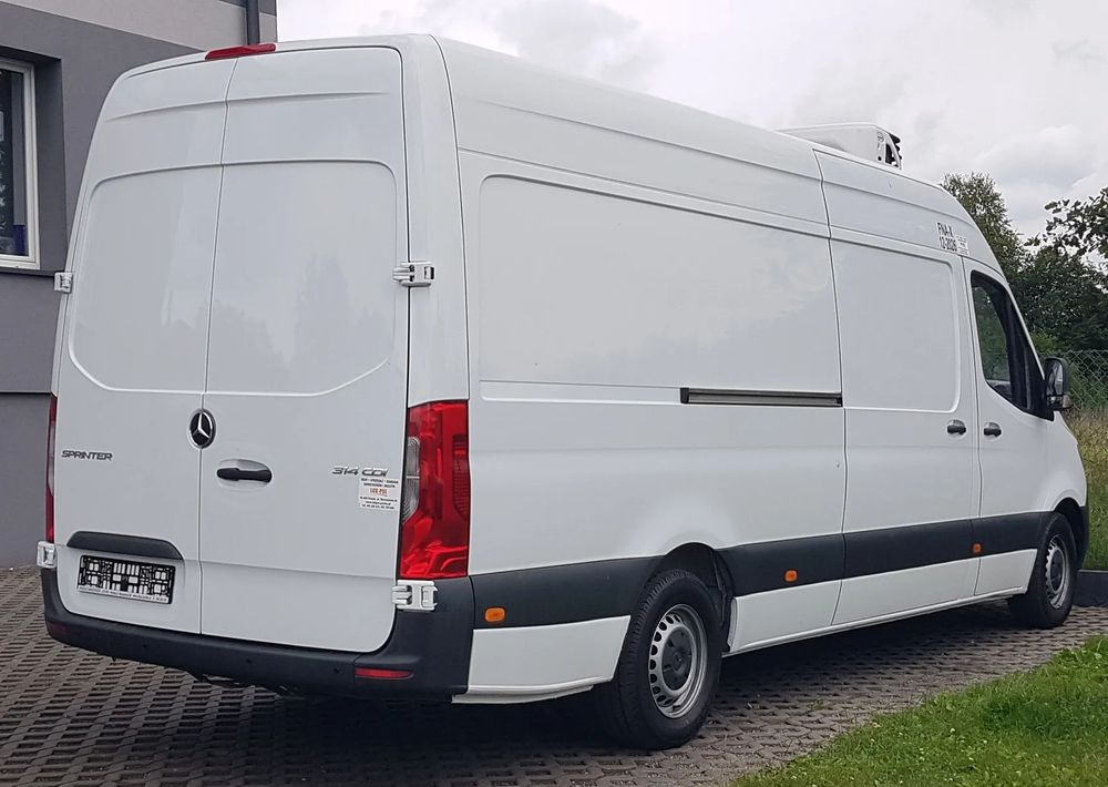 Mercedes-Benz SPRINTER MAXI CHŁODNIA AGREGAT GRZANIE IZOTERMA KLIMA ZASILANIE Z SILNIKA + ELEKTRYCZNE - Furgoneta frigorifica: foto 4 Mercedes-Benz SPRINTER MAXI CHŁODNIA AGREGAT GRZANIE IZOTERMA KLIMA ZASILANIE Z SILNIKA + ELEKTRYCZNE - Furgoneta frigorifica: foto 4