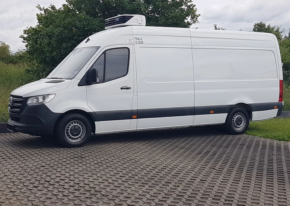 Mercedes-Benz SPRINTER MAXI CHŁODNIA AGREGAT GRZANIE IZOTERMA KLIMA ZASILANIE Z SILNIKA + ELEKTRYCZNE - Furgoneta frigorifica: foto 2 Mercedes-Benz SPRINTER MAXI CHŁODNIA AGREGAT GRZANIE IZOTERMA KLIMA ZASILANIE Z SILNIKA + ELEKTRYCZNE - Furgoneta frigorifica: foto 2