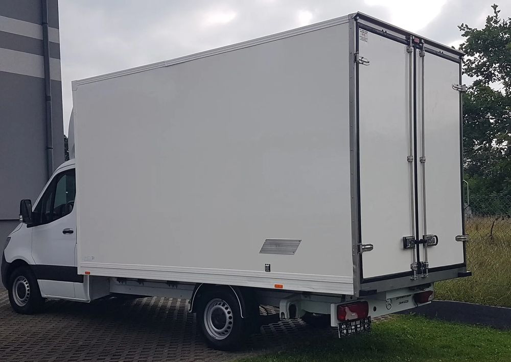 Mercedes-Benz Sprinter KONTENER 8EP 4,11x2,15x2,30 KLIMA 314 CDI MANUAL KRAJOWY - Furgoneta caja cerrada: foto 3 Mercedes-Benz Sprinter KONTENER 8EP 4,11x2,15x2,30 KLIMA 314 CDI MANUAL KRAJOWY - Furgoneta caja cerrada: foto 3