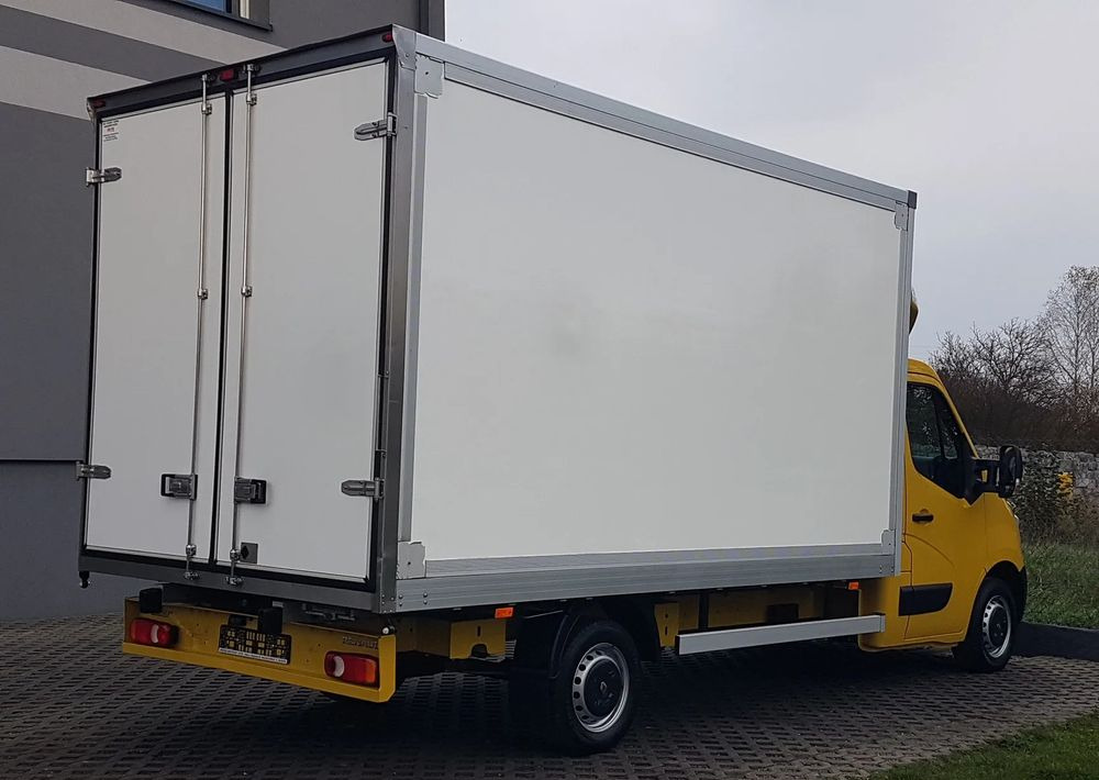 Renault MASTER KONTENER 8EP 4,21x2,23x2,22 KLIMA KRAJOWY MANUAL 6-BIEGÓW - Furgoneta caja cerrada: foto 4 Renault MASTER KONTENER 8EP 4,21x2,23x2,22 KLIMA KRAJOWY MANUAL 6-BIEGÓW - Furgoneta caja cerrada: foto 4