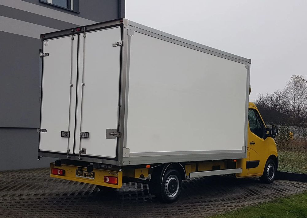 Renault MASTER KONTENER 8EP 4,21x2,23x2,22 KLIMA MANUAL KRAJOWY 6-BIEGÓW - Furgoneta caja cerrada: foto 4 Renault MASTER KONTENER 8EP 4,21x2,23x2,22 KLIMA MANUAL KRAJOWY 6-BIEGÓW - Furgoneta caja cerrada: foto 4