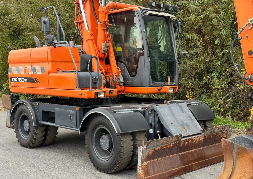 Leasing de  Doosan * DOOSAN DX160W *ROTOTILT* GPS 2D Leica * Sprowadzona * Stan Perfekcyjny * Koparka Kołowa * Doosan * DOOSAN DX160W *ROTOTILT* GPS 2D Leica * Sprowadzona * Stan Perfekcyjny * Koparka Kołowa *: foto 8