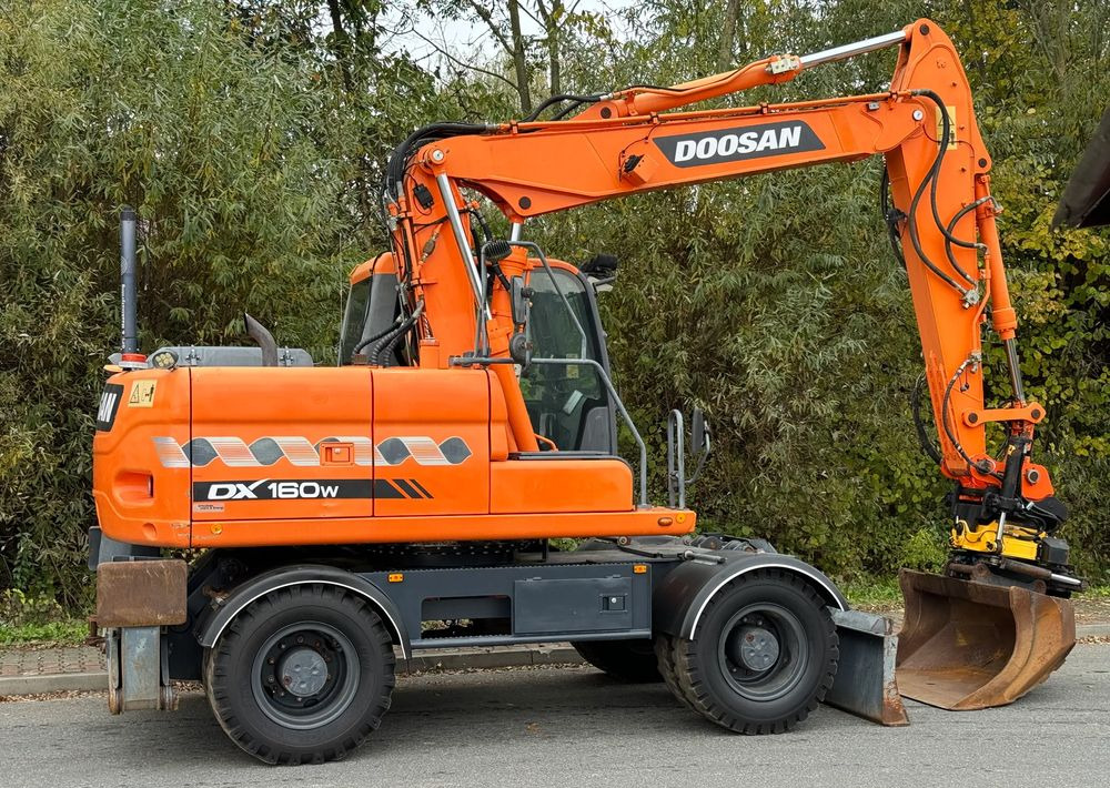 Leasing de  Doosan * DOOSAN DX160W *ROTOTILT* GPS 2D Leica * Sprowadzona * Stan Perfekcyjny * Koparka Kołowa * Doosan * DOOSAN DX160W *ROTOTILT* GPS 2D Leica * Sprowadzona * Stan Perfekcyjny * Koparka Kołowa *: foto 10
