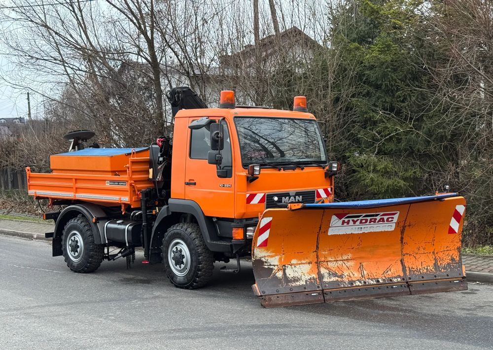 MAN * MAN LE 10.220 *Kiper Wywrotka * 4x4 * Pług Piaskarka * Zimowe Utrzymanie * Sprowadzony * HDS MKG * - Camión volquete: foto 2 MAN * MAN LE 10.220 *Kiper Wywrotka * 4x4 * Pług Piaskarka * Zimowe Utrzymanie * Sprowadzony * HDS MKG * - Camión volquete: foto 2