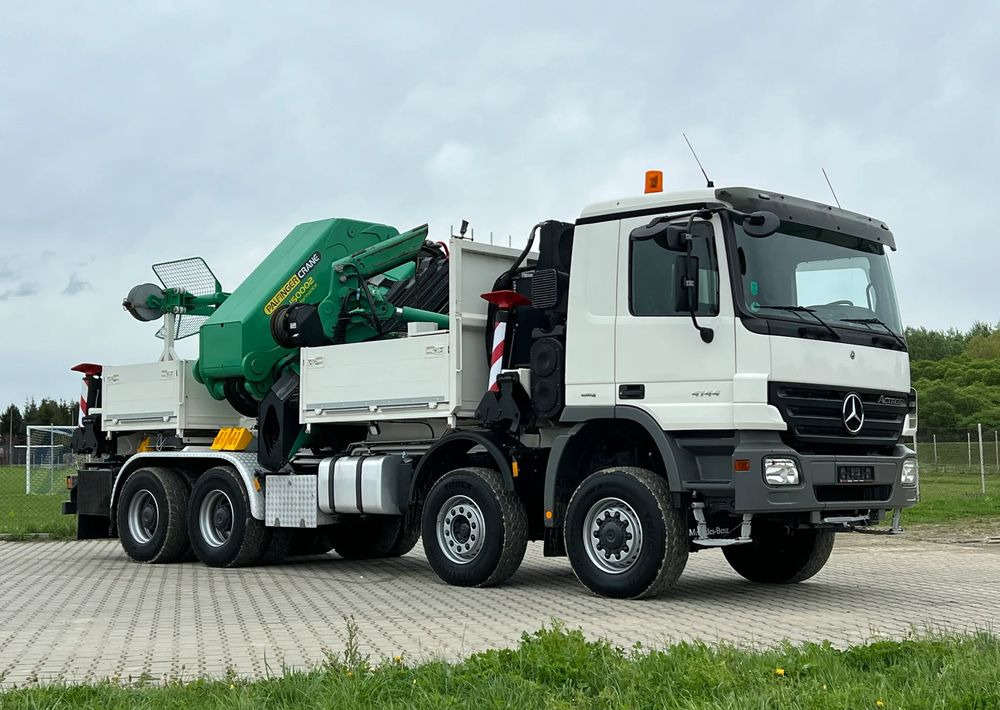 Mercedes-Benz * Mercedes 8x6 Actros 4144 * HDS Palfinger 150002 + FLY JIB PJ 170 * Dźwig * 40 TON * Wyciągarka * 35 Metrów * Kosz * - Maquinaria forestal, Camión: foto 1 Mercedes-Benz * Mercedes 8x6 Actros 4144 * HDS Palfinger 150002 + FLY JIB PJ 170 * Dźwig * 40 TON * Wyciągarka * 35 Metrów * Kosz * - Maquinaria forestal, Camión: foto 1