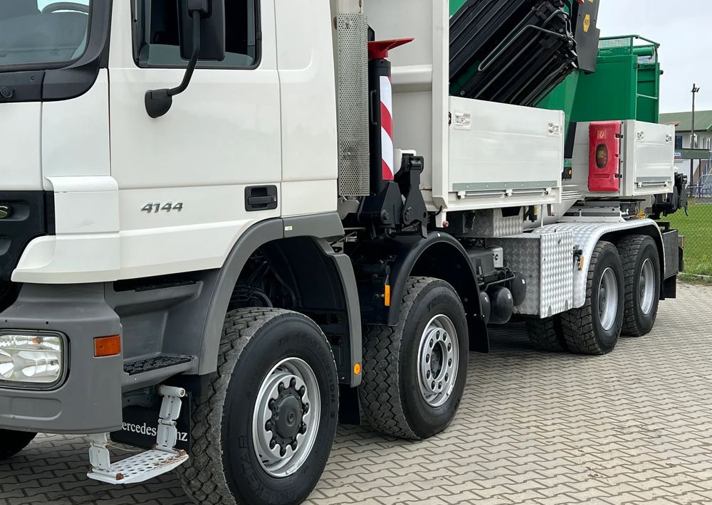 Mercedes-Benz * Mercedes 8x6 Actros 4144 * HDS Palfinger 150002 + FLY JIB PJ 170 * Dźwig * 40 TON * Wyciągarka * 35 Metrów * Kosz * - Maquinaria forestal, Camión: foto 4 Mercedes-Benz * Mercedes 8x6 Actros 4144 * HDS Palfinger 150002 + FLY JIB PJ 170 * Dźwig * 40 TON * Wyciągarka * 35 Metrów * Kosz * - Maquinaria forestal, Camión: foto 4