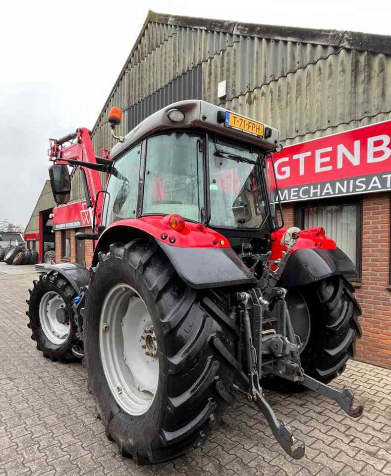 Massey Ferguson 5710S Dyna-4 Essential *Verkocht/sold* - Tractor: foto 5 Massey Ferguson 5710S Dyna-4 Essential *Verkocht/sold* - Tractor: foto 5