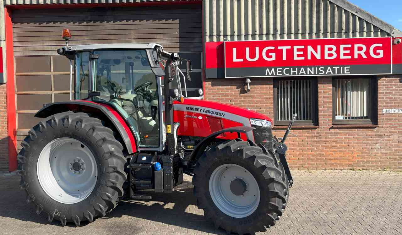 Massey Ferguson 5M.145 Dyna-4 Tractoren - Tractor: foto 1 Massey Ferguson 5M.145 Dyna-4 Tractoren - Tractor: foto 1