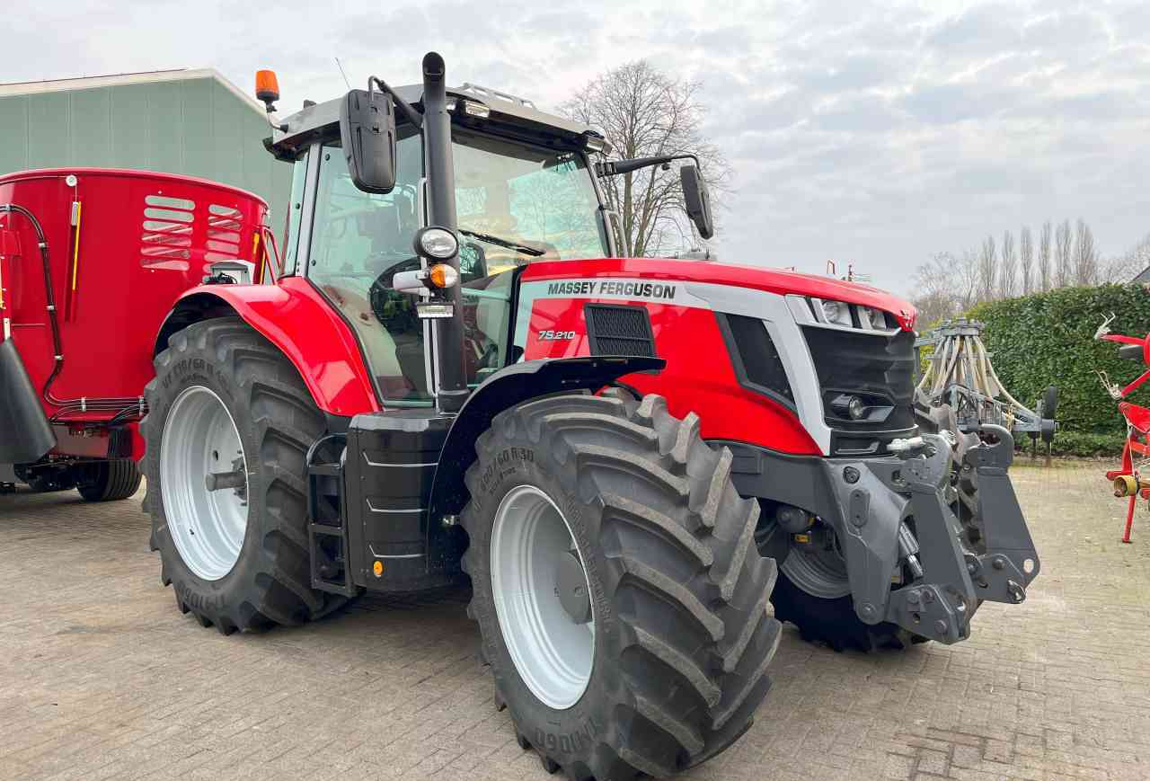 Massey Ferguson 7S.210 Dyna-VT Exclusive Tractoren - Tractor: foto 1 Massey Ferguson 7S.210 Dyna-VT Exclusive Tractoren - Tractor: foto 1