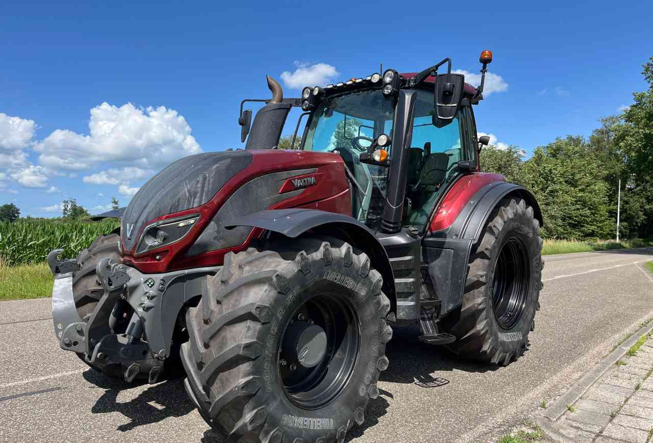 Valtra T234 Direct Tractoren - Tractor: foto 2 Valtra T234 Direct Tractoren - Tractor: foto 2