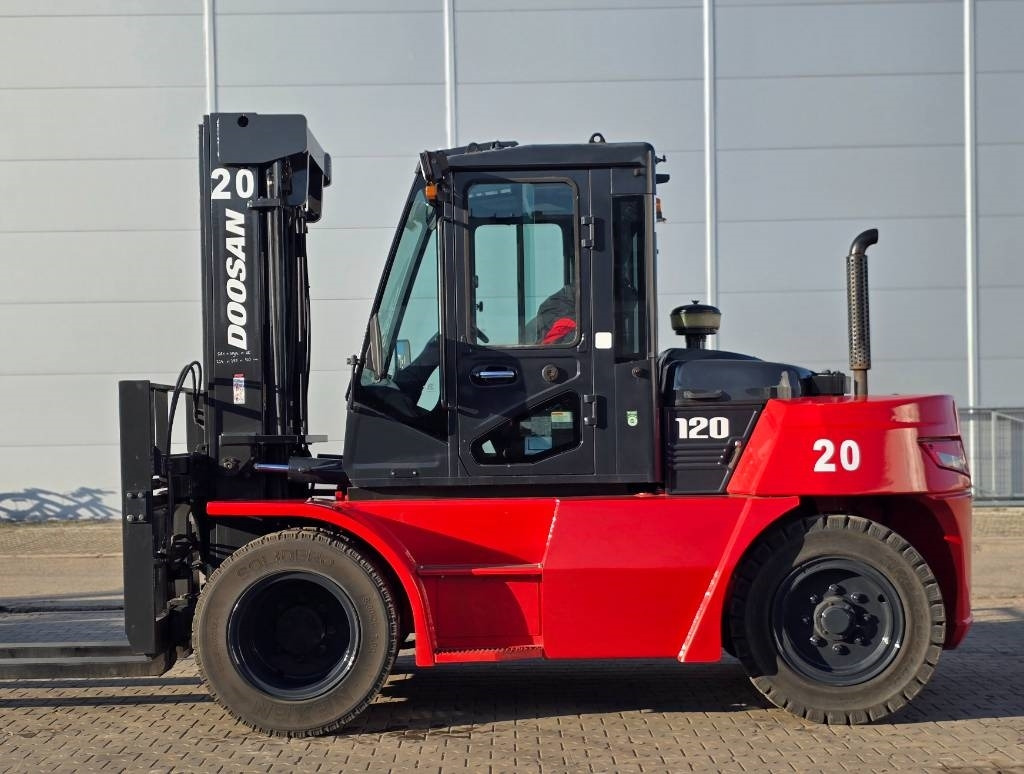 Doosan D90/120 S-7 - Carretilla elevadora diésel: foto 2 Doosan D90/120 S-7 - Carretilla elevadora diésel: foto 2